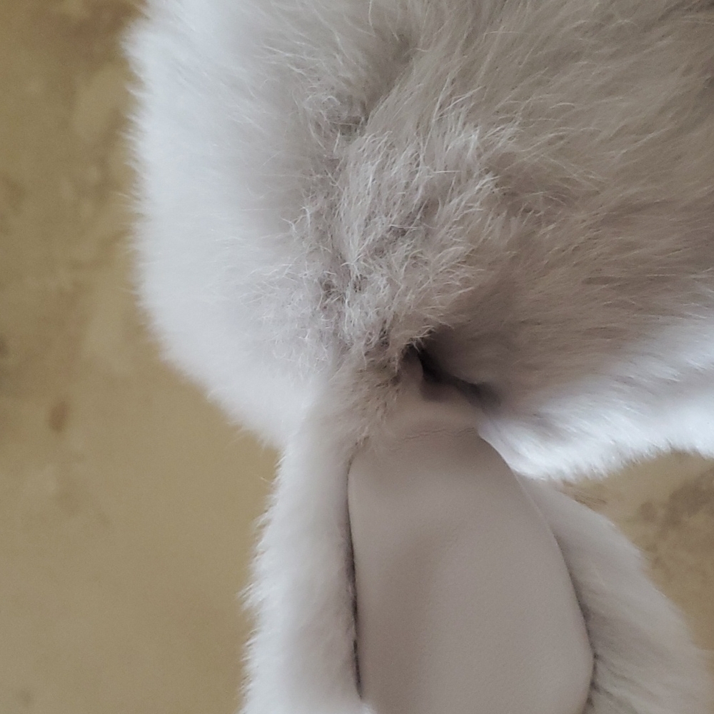 Silver Grey Rabbit Fur Keychain nwot - Picture 6 of 6